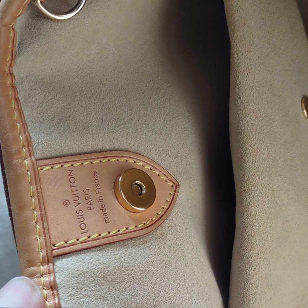 AUTHENTIC LOUIS VUITTON GALLERIA PM - Picture 7 of 17